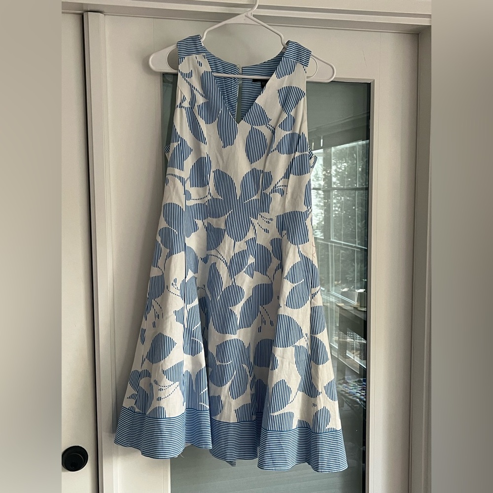Maggie London Blue and White Floral Sleeveless Dress